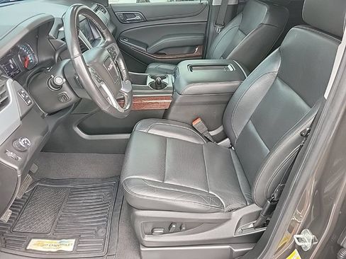 Used 2020 GMC Yukon SLT w/ Premium Edition RWD image 11