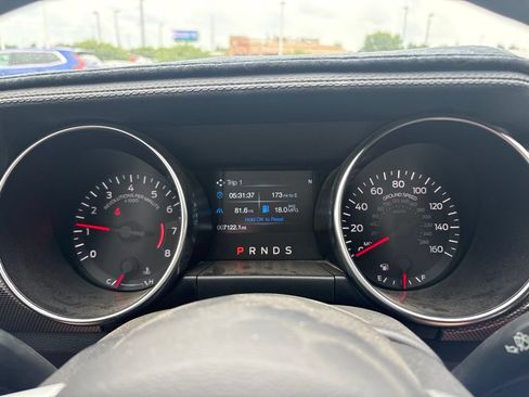 Used 2018 Ford Mustang Convertible w/ Equipment Group 101A RWD image 12