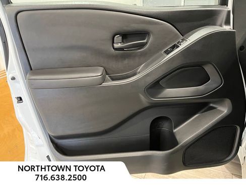 Used 2023 Nissan Frontier S w/ Technology Package image 5