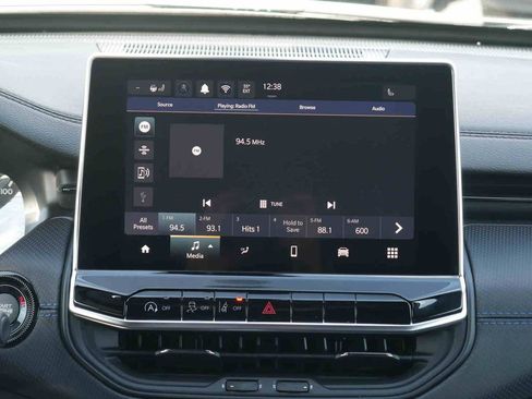 New 2026 Jeep Compass Latitude image 5