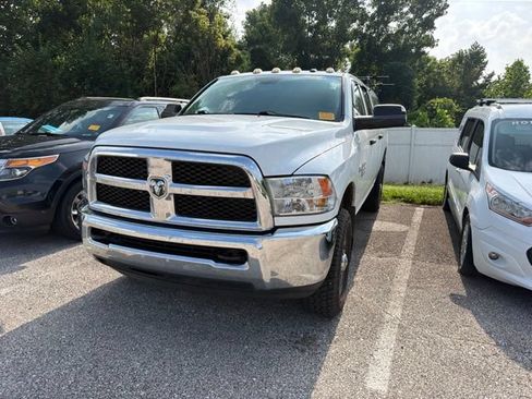 Used 2015 RAM 2500 Tradesman w/ Chrome Appearance Group AWD/4WD image 2