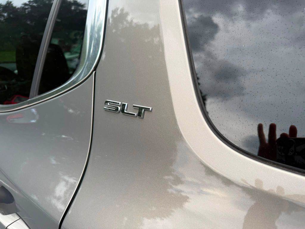 Used 2019 GMC Acadia SLT FWD image 7