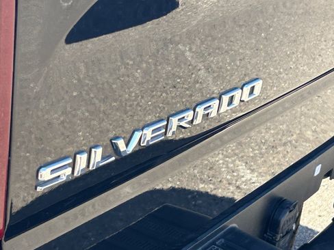 Used 2022 Chevrolet Silverado 1500 Custom RWD image 10
