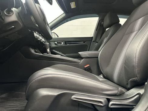 Used 2025 Honda Civic Sport image 26