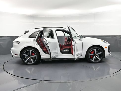 Certified 2022 Porsche Macan GTS AWD/4WD image 36