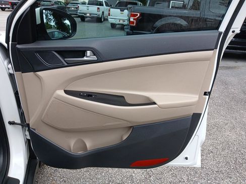 Used 2018 Hyundai Tucson SE FWD image 15