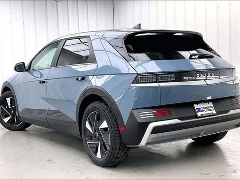 New 2026 Hyundai Ioniq 5 SEL image 5