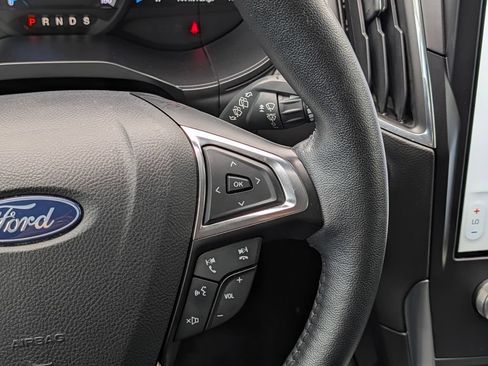 Used 2022 Ford Edge Titanium AWD/4WD image 19