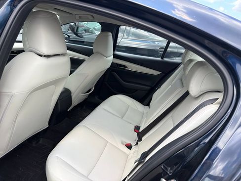 Used 2020 MAZDA MAZDA3 Sedan w/ Premium Package FWD image 10