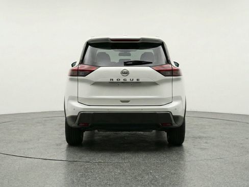 Used 2025 Nissan Rogue SV FWD image 7