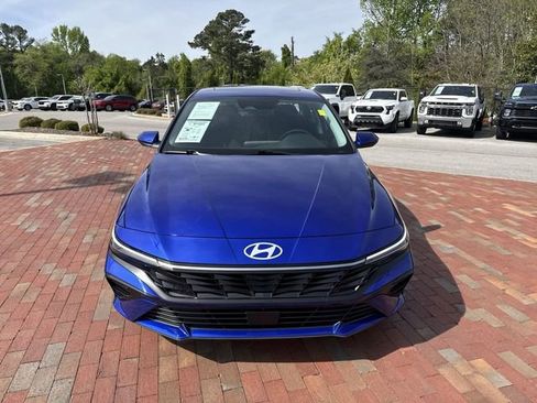 Used 2024 Hyundai Elantra SEL w/ Convenience Package FWD image 31