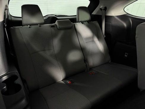 Used 2020 Toyota Highlander L image 16