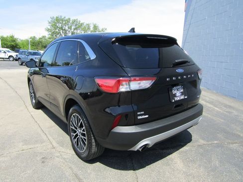 Used 2022 Ford Escape SE w/ Convenience Package FWD image 4