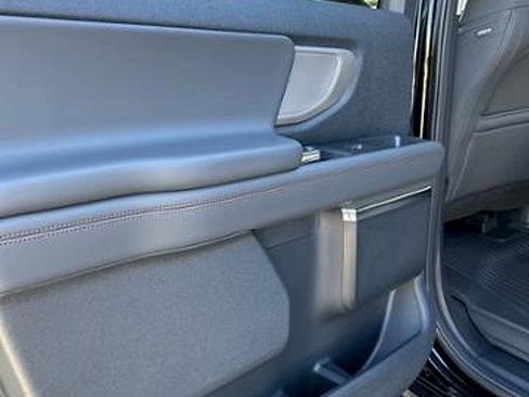 New 2025 Ford Expedition Max Active image 28