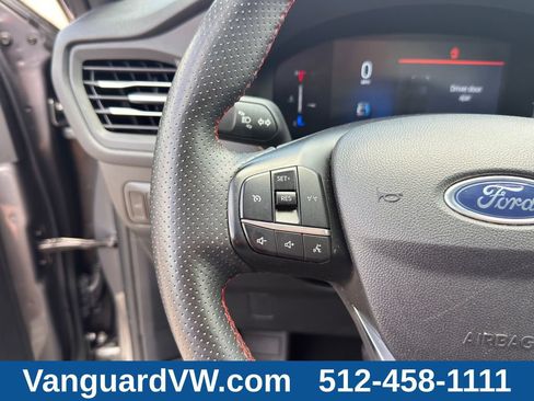 Used 2025 Ford Escape ST-Line Select AWD/4WD image 17