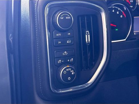 Used 2021 Chevrolet Silverado 1500 LT image 11