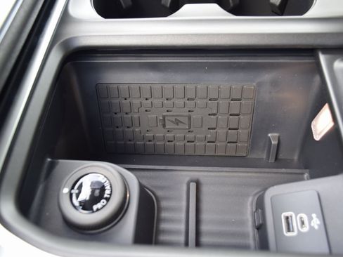 New 2025 Ford Expedition Platinum w/ Driver's Package image 16