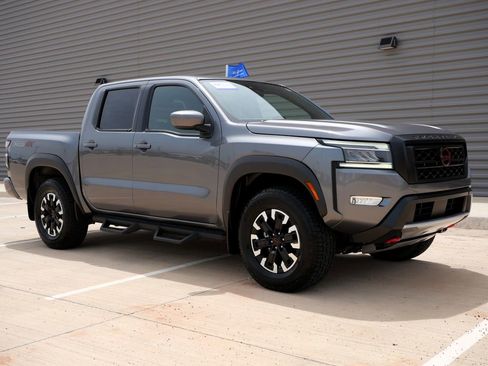 Used 2024 Nissan Frontier PRO-4X w/ Off-Road Protection Package AWD/4WD image 8