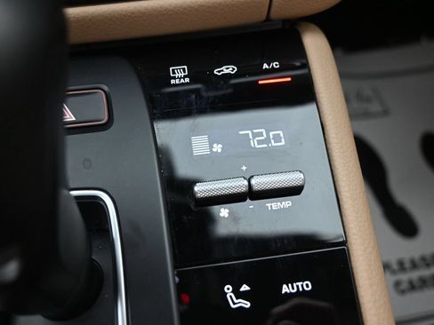 Used 2023 Porsche Macan S AWD/4WD image 30