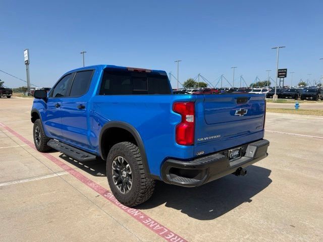 Used 2025 Chevrolet Silverado 1500 ZR2 w/ Technology Package AWD/4WD image 7