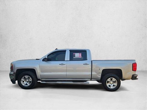 Used 2016 Chevrolet Silverado 1500 LT w/ LT Convenience Package RWD image 9