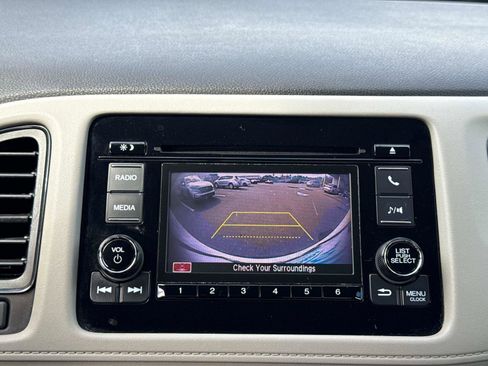 Certified 2022 Honda HR-V LX image 23