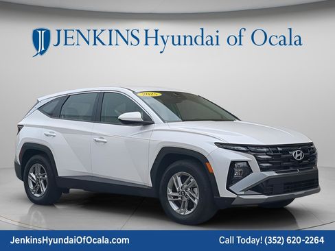 Used 2025 Hyundai Tucson SE FWD image 8