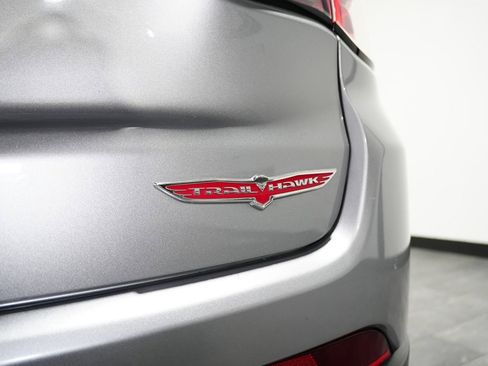Used 2019 Jeep Compass Trailhawk AWD/4WD image 9
