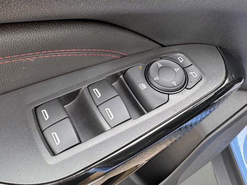 Used 2024 Chevrolet Trax RS w/ Sunroof Package FWD image 26