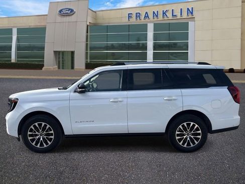 Used 2025 Ford Expedition Platinum AWD/4WD image 4
