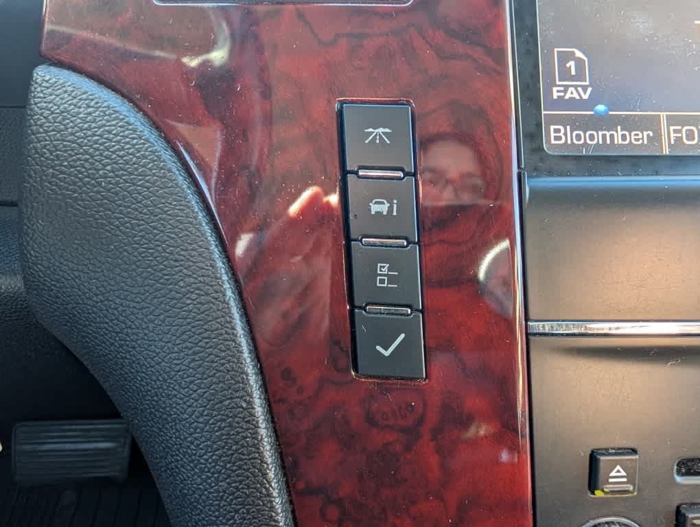 Used 2014 Cadillac Escalade Luxury AWD/4WD image 18