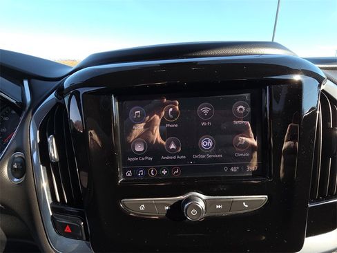 Used 2020 Chevrolet Traverse LS image 21