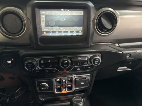 Used 2020 Jeep Gladiator Sport w/ Quick Order Package 24S AWD/4WD image 16