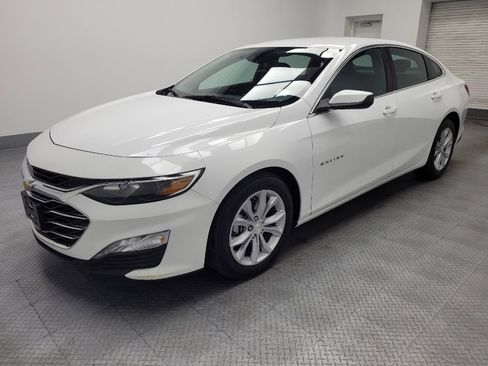Used 2024 Chevrolet Malibu LT image 2