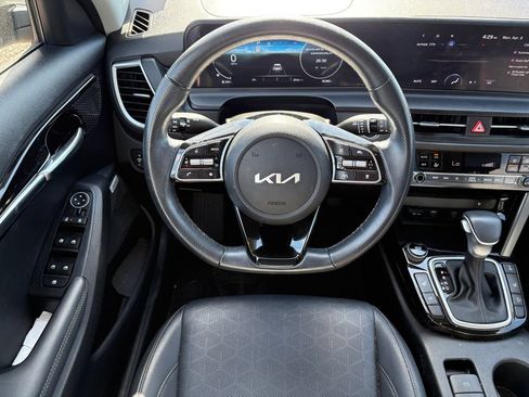 Certified 2024 Kia Seltos SX AWD/4WD image 17