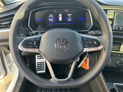 Certified 2023 Volkswagen Jetta Sport image 19