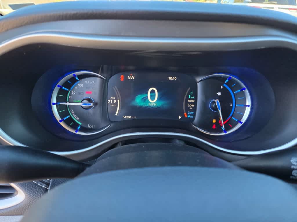 Used 2024 Chrysler Pacifica Limited FWD image 14