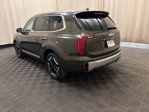 Certified 2024 Kia Telluride S FWD image 7