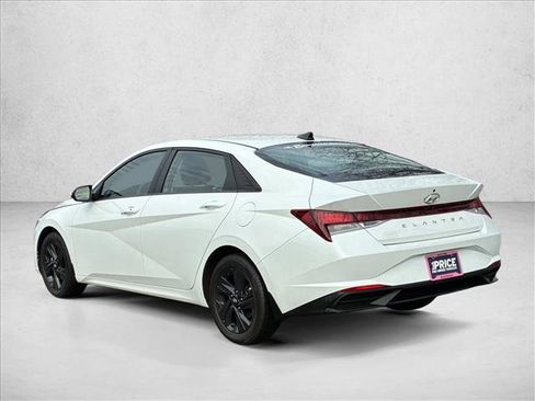 Used 2023 Hyundai Elantra SEL image 7