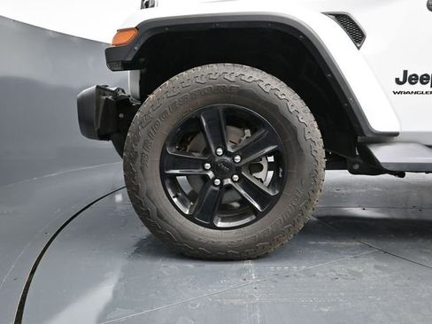 Used 2023 Jeep Wrangler Altitude image 19