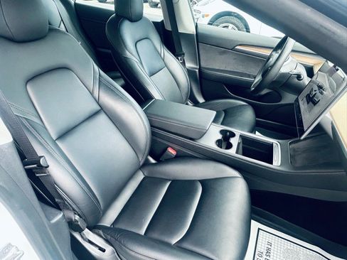 Used 2022 Tesla Model 3 Standard Range image 17