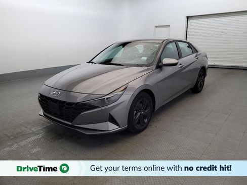 Used 2023 Hyundai Elantra SEL w/ Cargo Package FWD image 1
