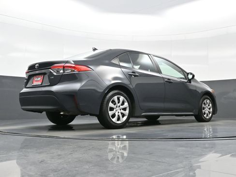 Used 2024 Toyota Corolla LE image 30