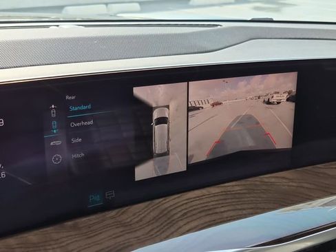 Used 2025 Cadillac Escalade Sport Platinum image 15