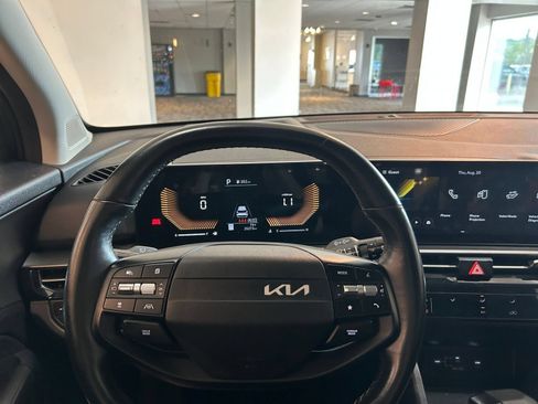 Used 2026 Kia Sportage LX AWD/4WD image 35