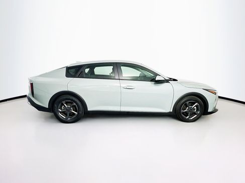 Used 2025 Kia K4 LXS image 10