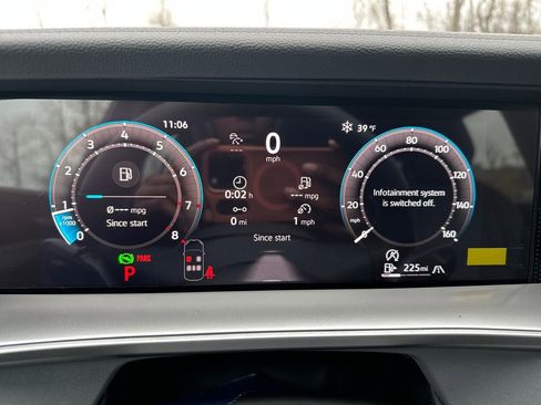 New 2026 Volkswagen Tiguan SE R-Line image 8