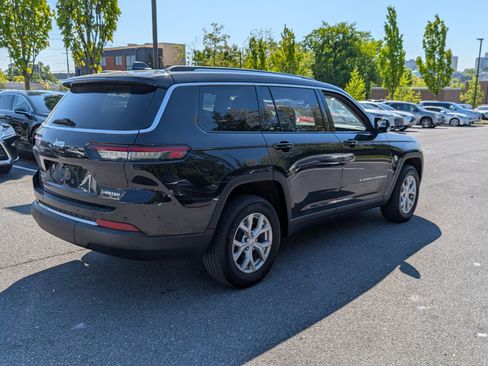 Used 2023 Jeep Grand Cherokee L Limited AWD/4WD image 3