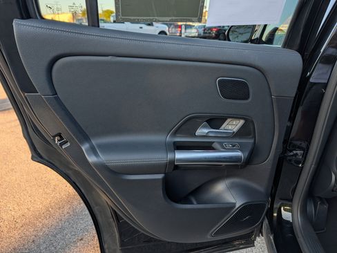 Used 2021 Mercedes-Benz GLA 250 4MATIC image 32