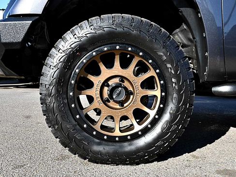 Used 2017 Toyota Tundra SR5 w/ SR5 Upgrade Package AWD/4WD image 9